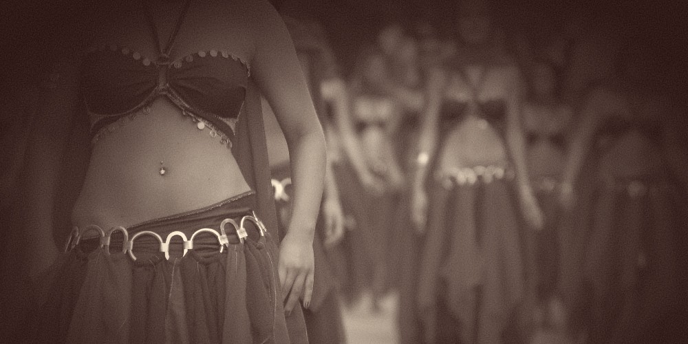 fear of belly buttons