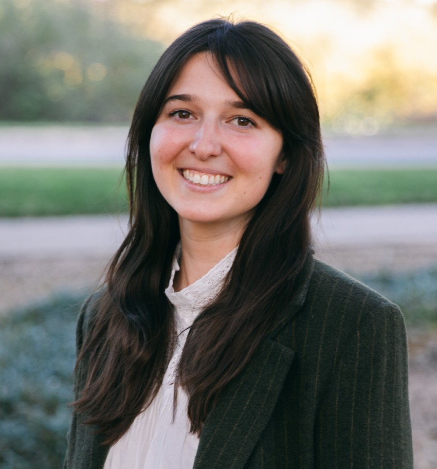Isabella Cimbala - LMSW therapist at Louis Laves-Webb and Associates in Austin, TX